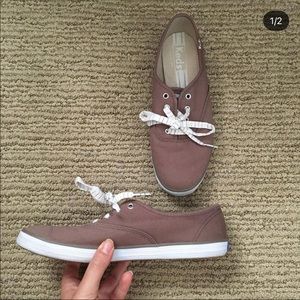 Brown keds